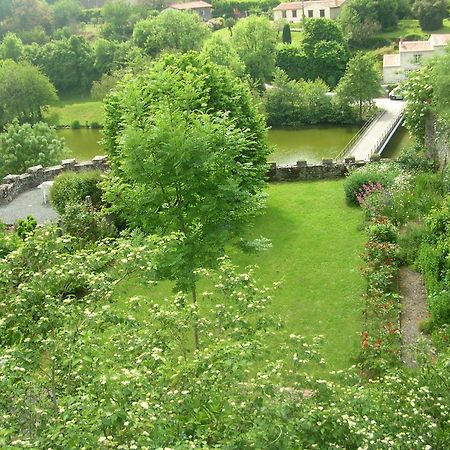 Vouvant B&B "Les Remparts" المظهر الخارجي الصورة