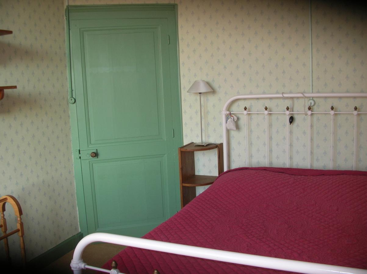 Vouvant B&B "Les Remparts" الغرفة الصورة