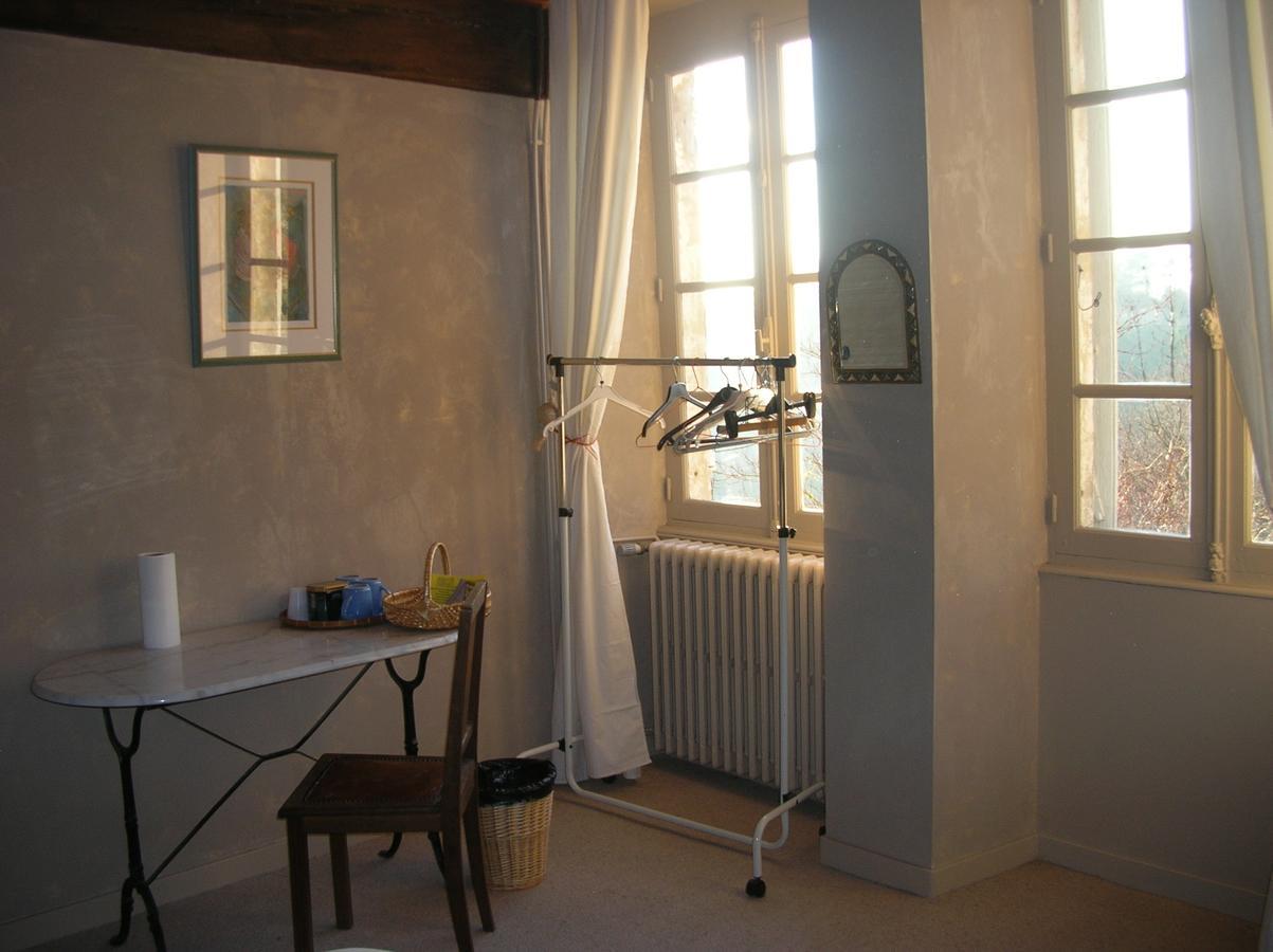Vouvant B&B "Les Remparts" الغرفة الصورة
